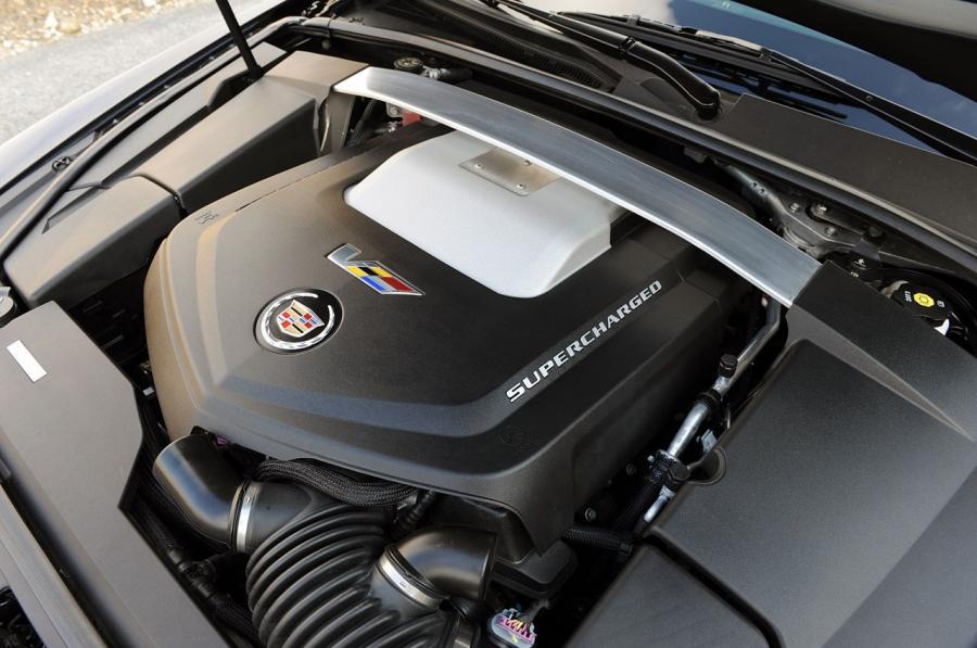  Cadillac CTS-V Coupe 2011 года  (фото 45 из 71)